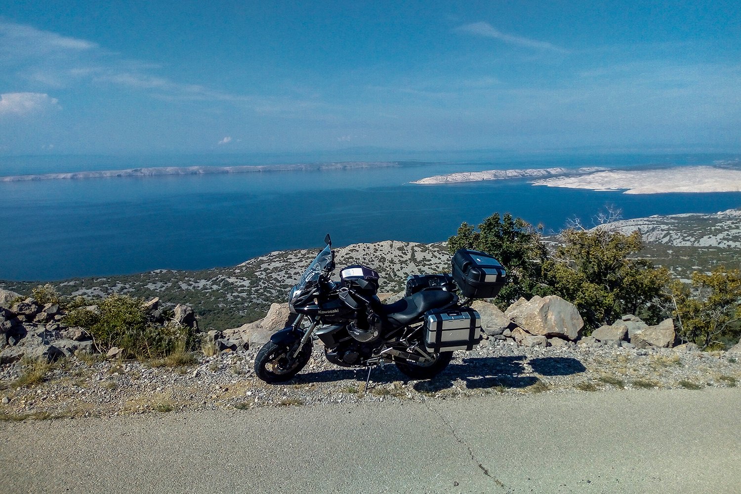 IZ FJORDA ZAVRATNICA NA CESTU S POGLEDOM 9